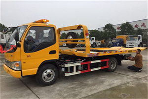 娄底哪里有拖车服务